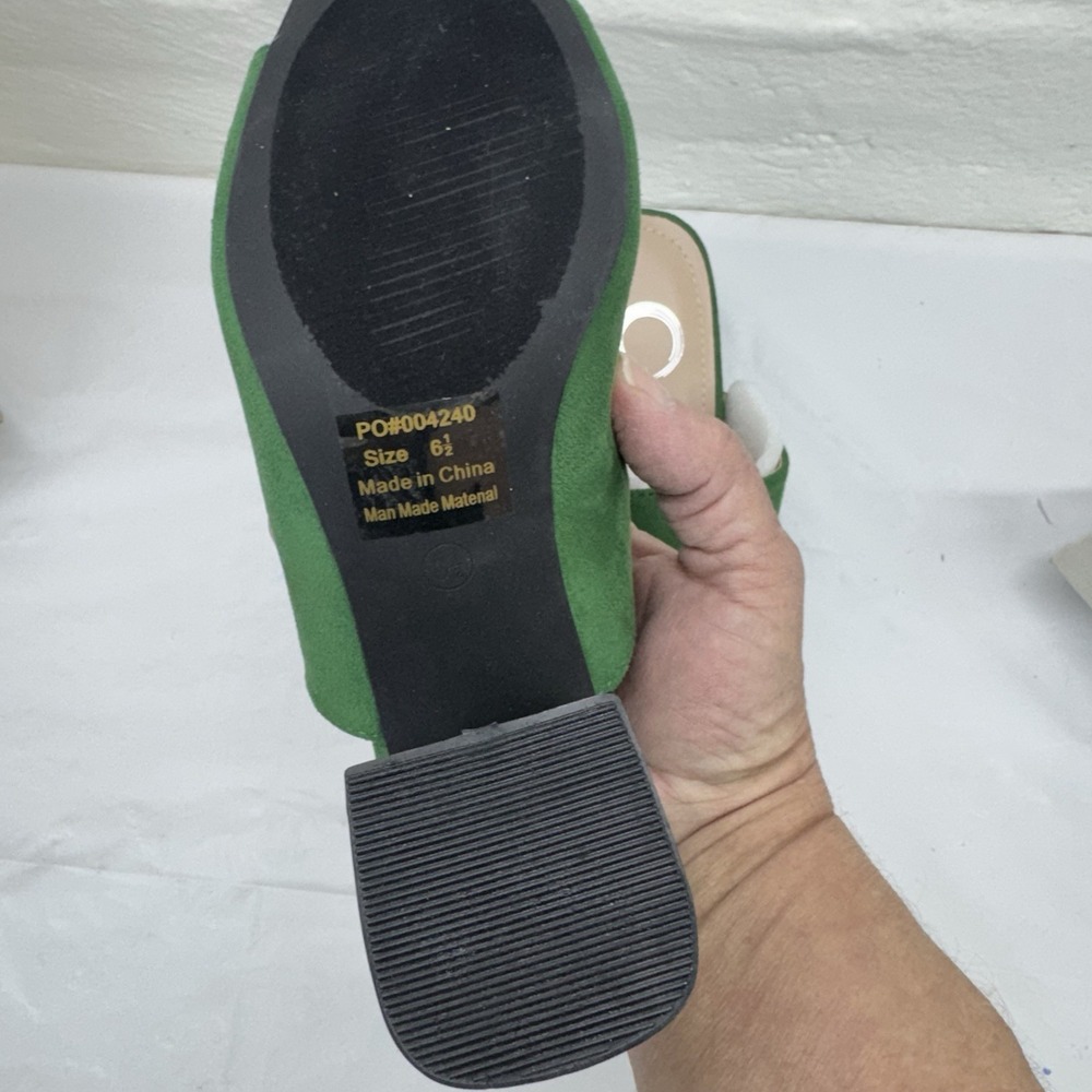 Journee Collection Women 6.5 Green Adelaide Block Heel Sandals NEW Suede Summer - Picture 4 of 5